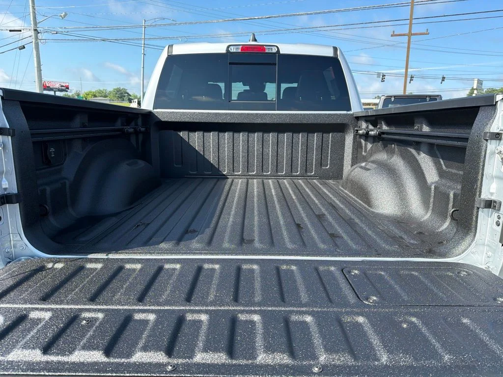 New 2026 Silver Zynith Exterior Paint RAM Laramie image 10