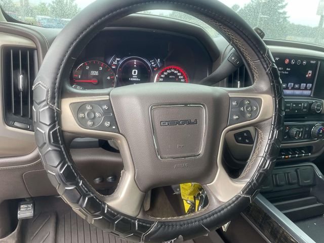 Used 2016 Silver GMC Denali image 13