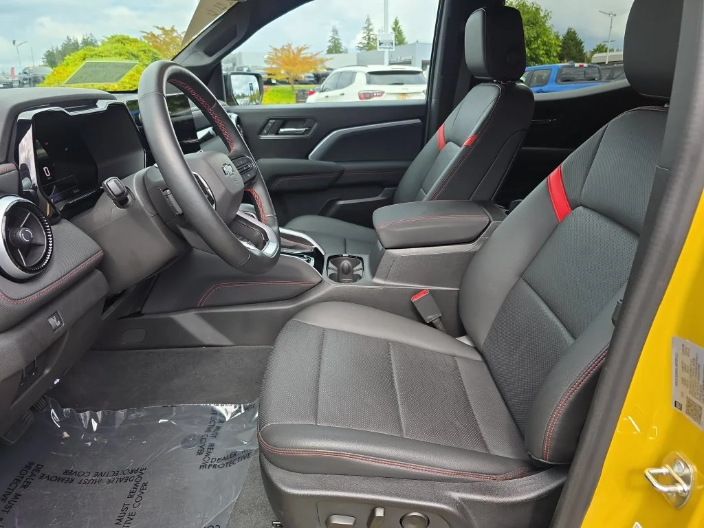 Certified Used 2023 Yellow Chevrolet Z71 image 5