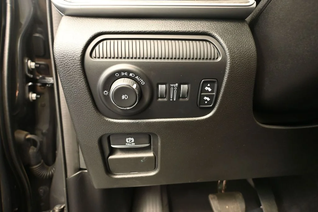 Certified Used 2022 Gray Jeep Series III image 27