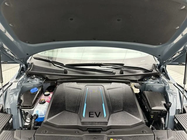 Used 2024 Blue Hyundai SE image 25