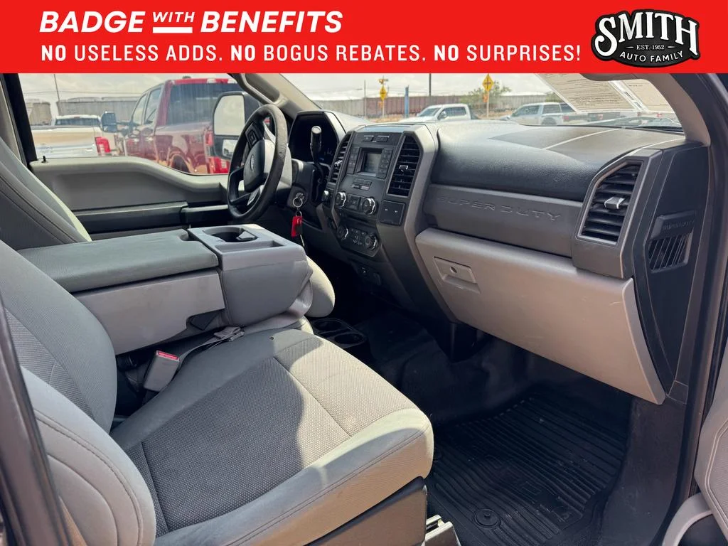 Used 2017 Shadow Black Ford XL image 13