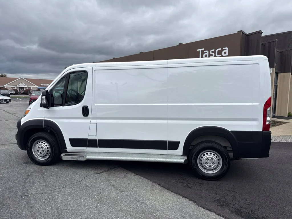Used 2025 White Ram Base image 8