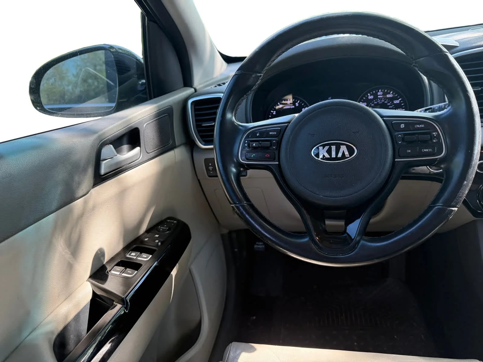 Used 2018 Black Cherry Kia EX image 21