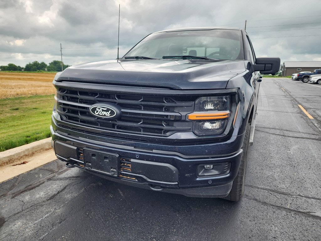 Used 2025 Antimatter Blue Metallic Ford XLT image 2