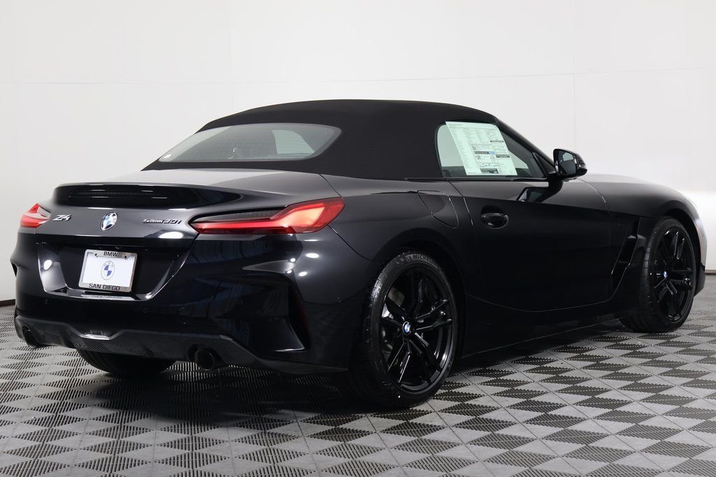 New 2026 Black Sapphire Metallic BMW sDrive30i image 2
