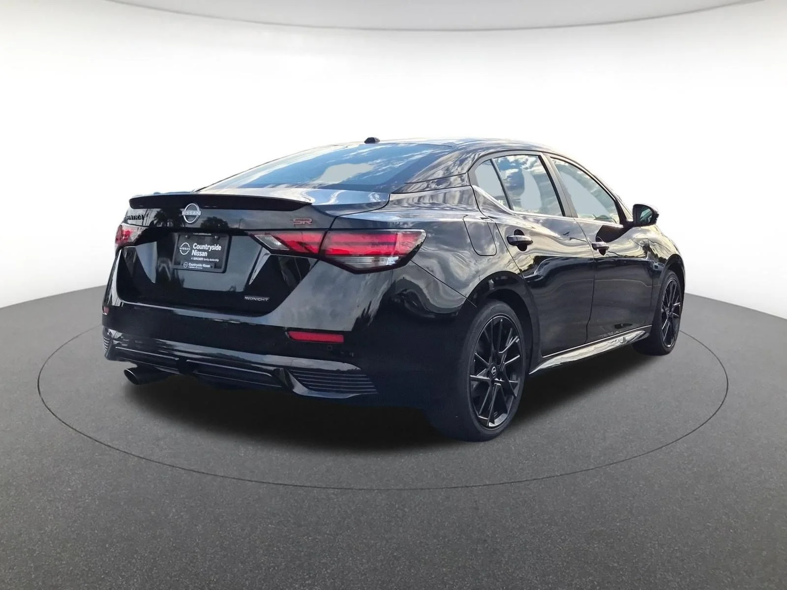 Used 2025 Super Black Nissan SR image 5