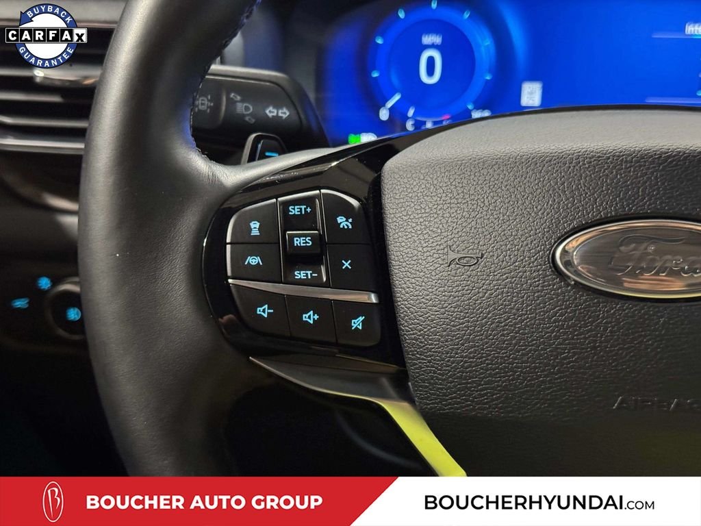 Used 2021 Black Metallic Ford Platinum image 15