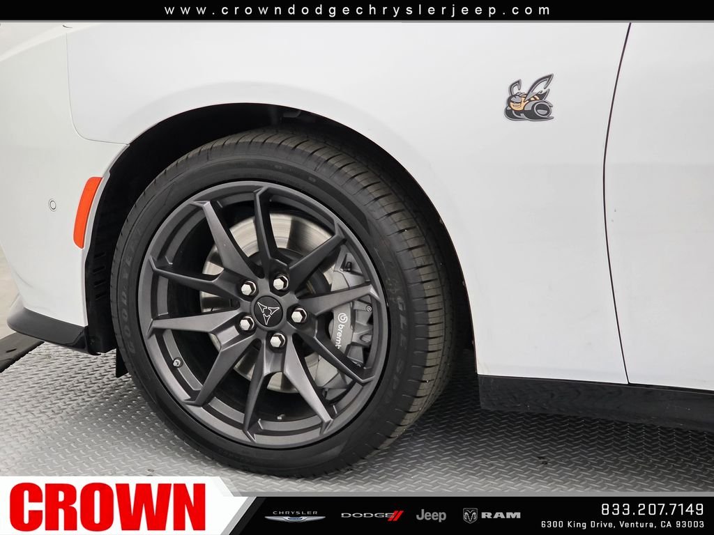 New 2026 White Knuckle Exterior Paint Dodge R/T Scat Pack image 9