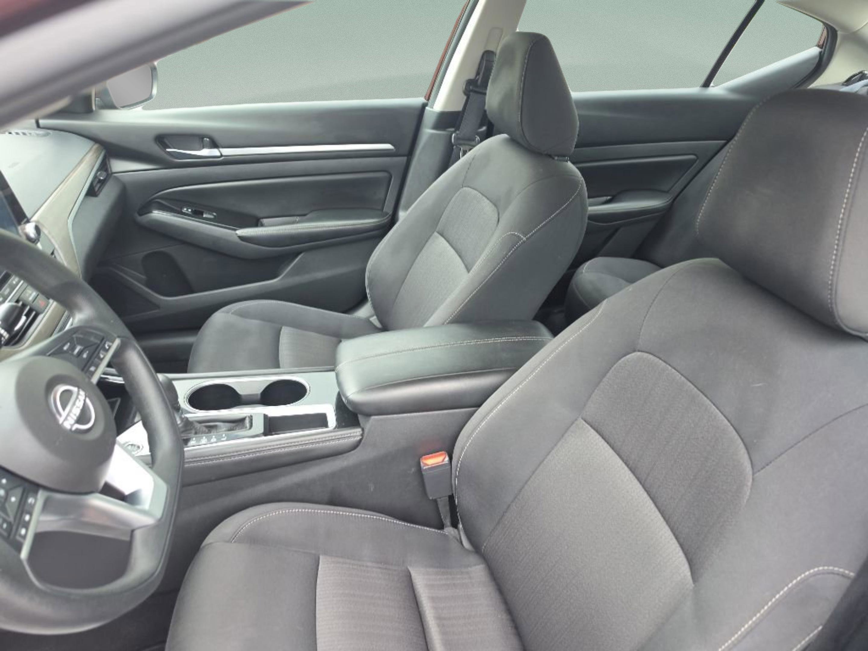 Used 2023 Red/red Nissan 2.5 SV image 20
