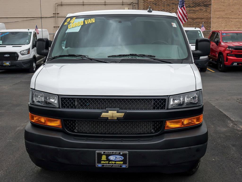 Used 2024 Summit White Chevrolet Work Van image 5