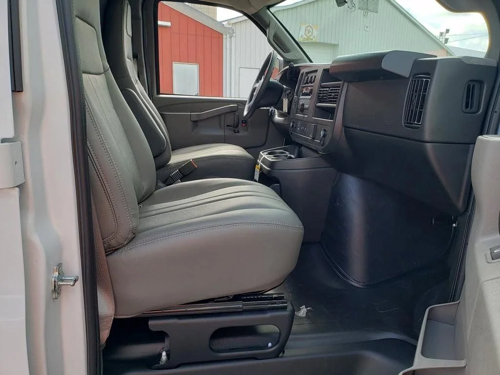 2025 Chevrolet Express Cargo Work Van - Photo 15