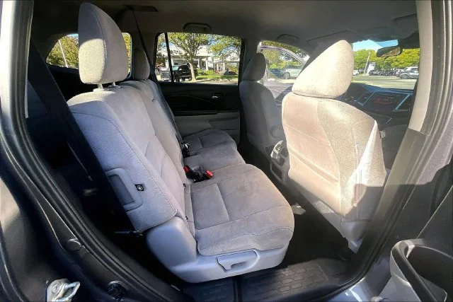Used 2020  Honda LX image 27