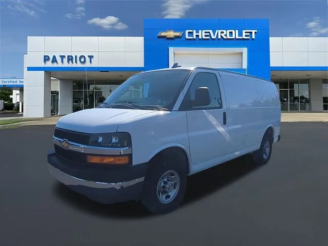 New 2024 Summit White Chevrolet WT image 7