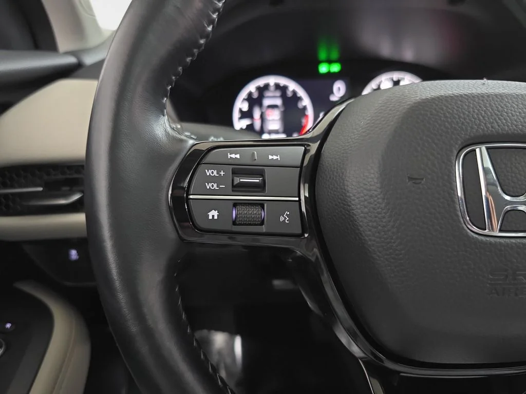 Used 2025 Gray Honda EX-L image 19