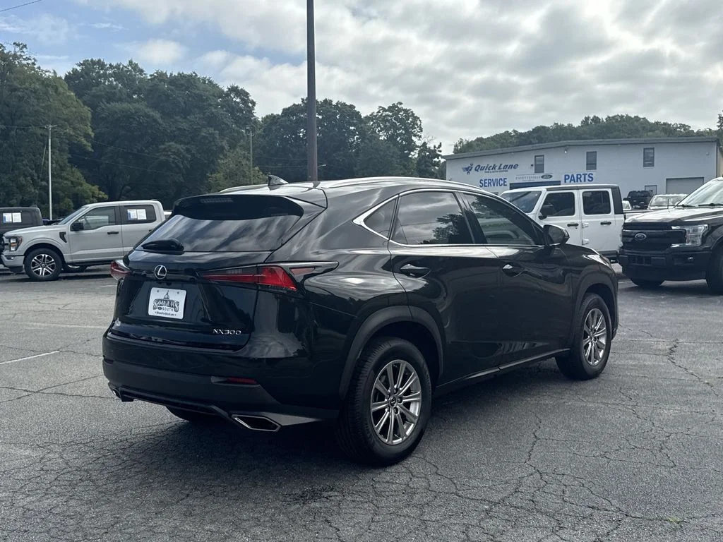 2021 Lexus NX 300 - Photo 7
