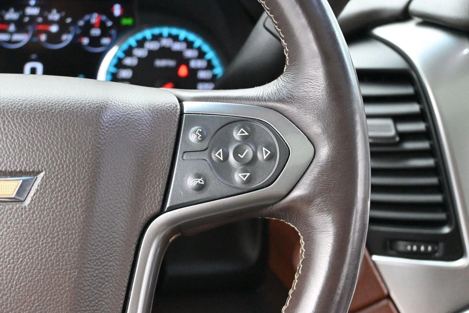 Used 2018 Black Chevrolet Premier image 16