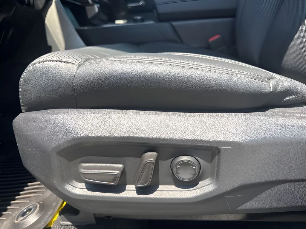 Used 2024  Toyota SR5 image 11