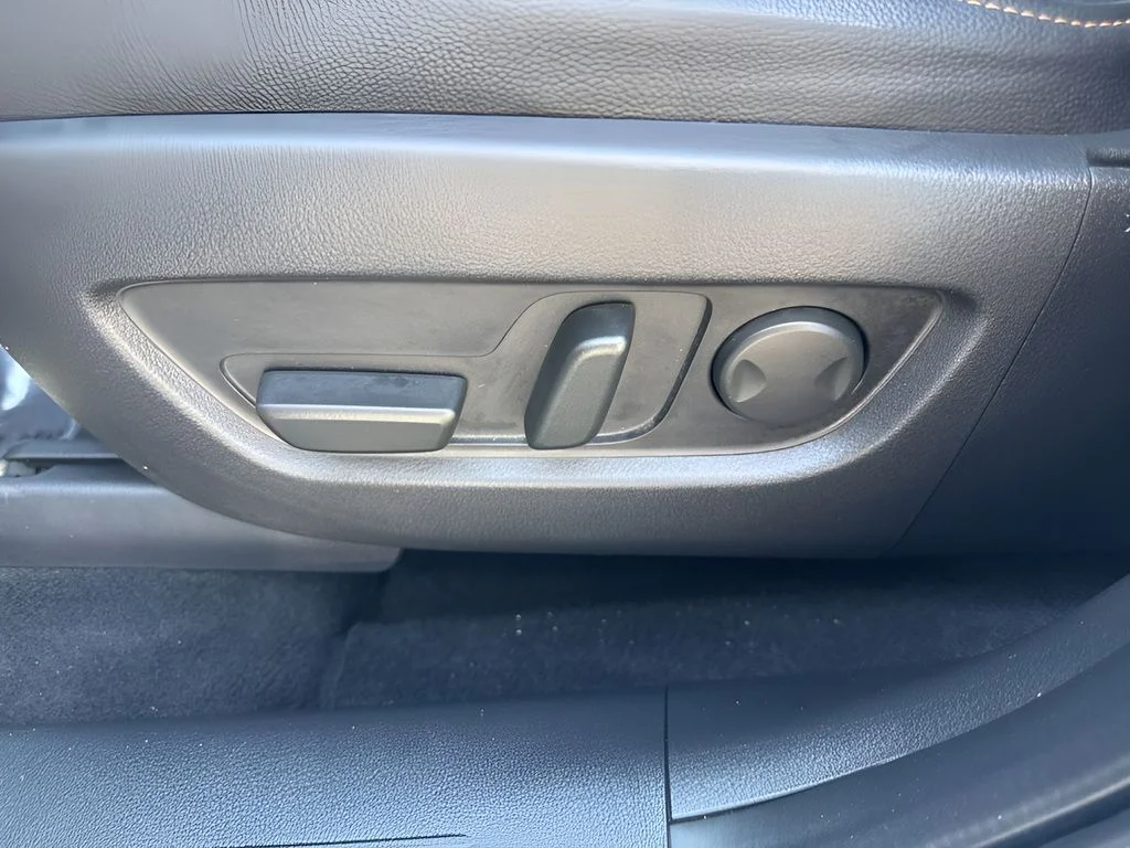 Used 2024 Silver Mazda 3.3 Turbo Preferred Plus image 9