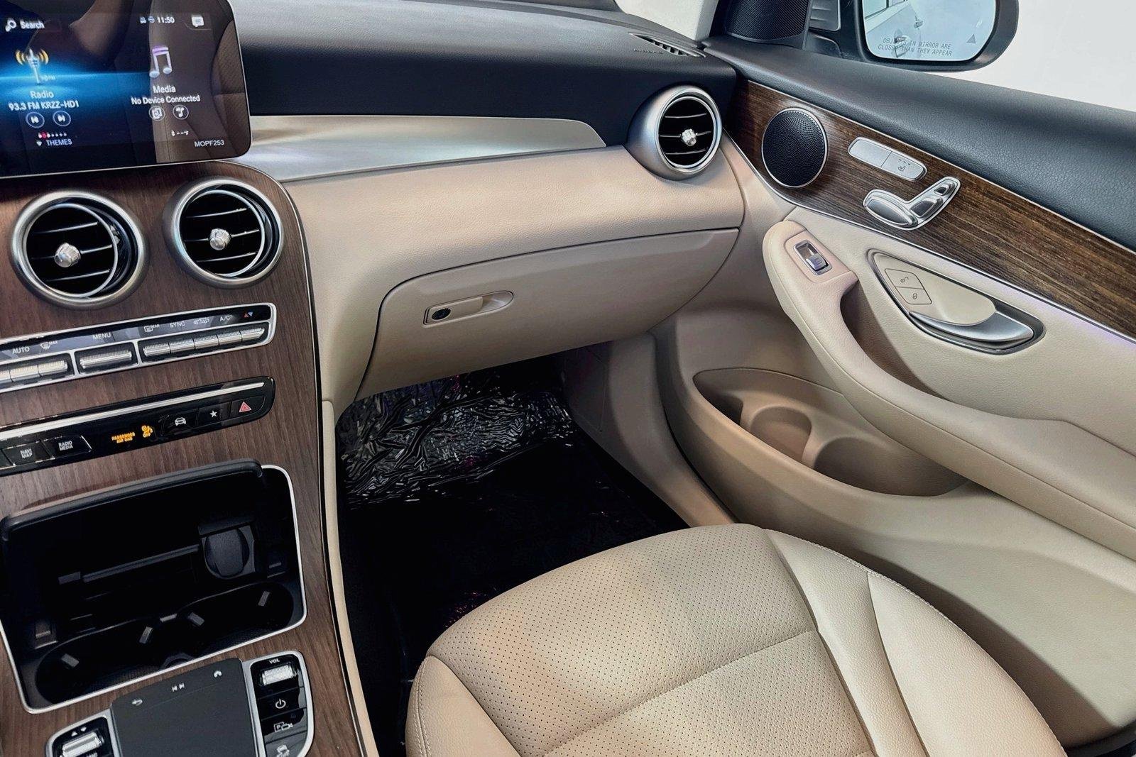 Used 2022 Cirrus Silver Metallic Mercedes-Benz GLC 300 image 22
