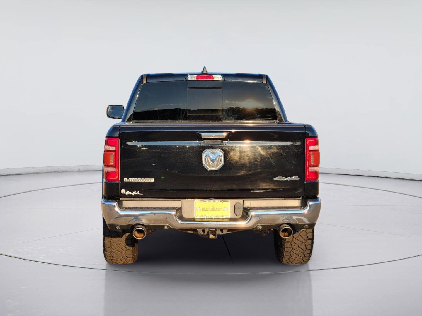 Used 2020 Diamond Black Crystal Pearlcoat Ram Laramie image 5