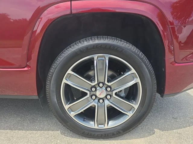 Used 2018 Red GMC Denali image 36