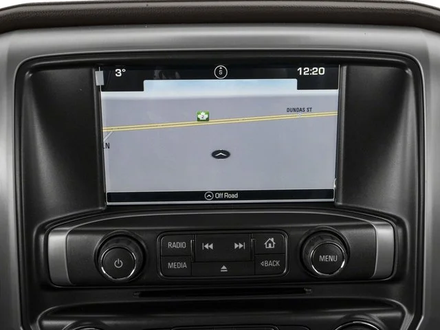 Used 2018 White Frost Tricoat GMC Denali image 20