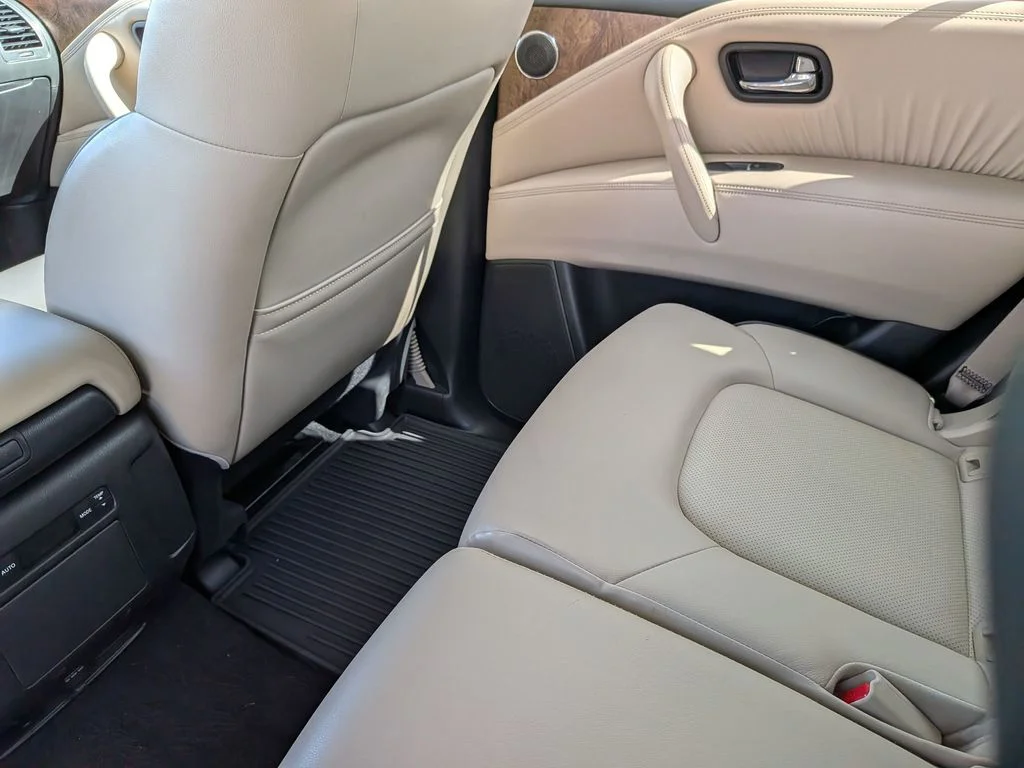 Used 2024 Silver Nissan SL image 36