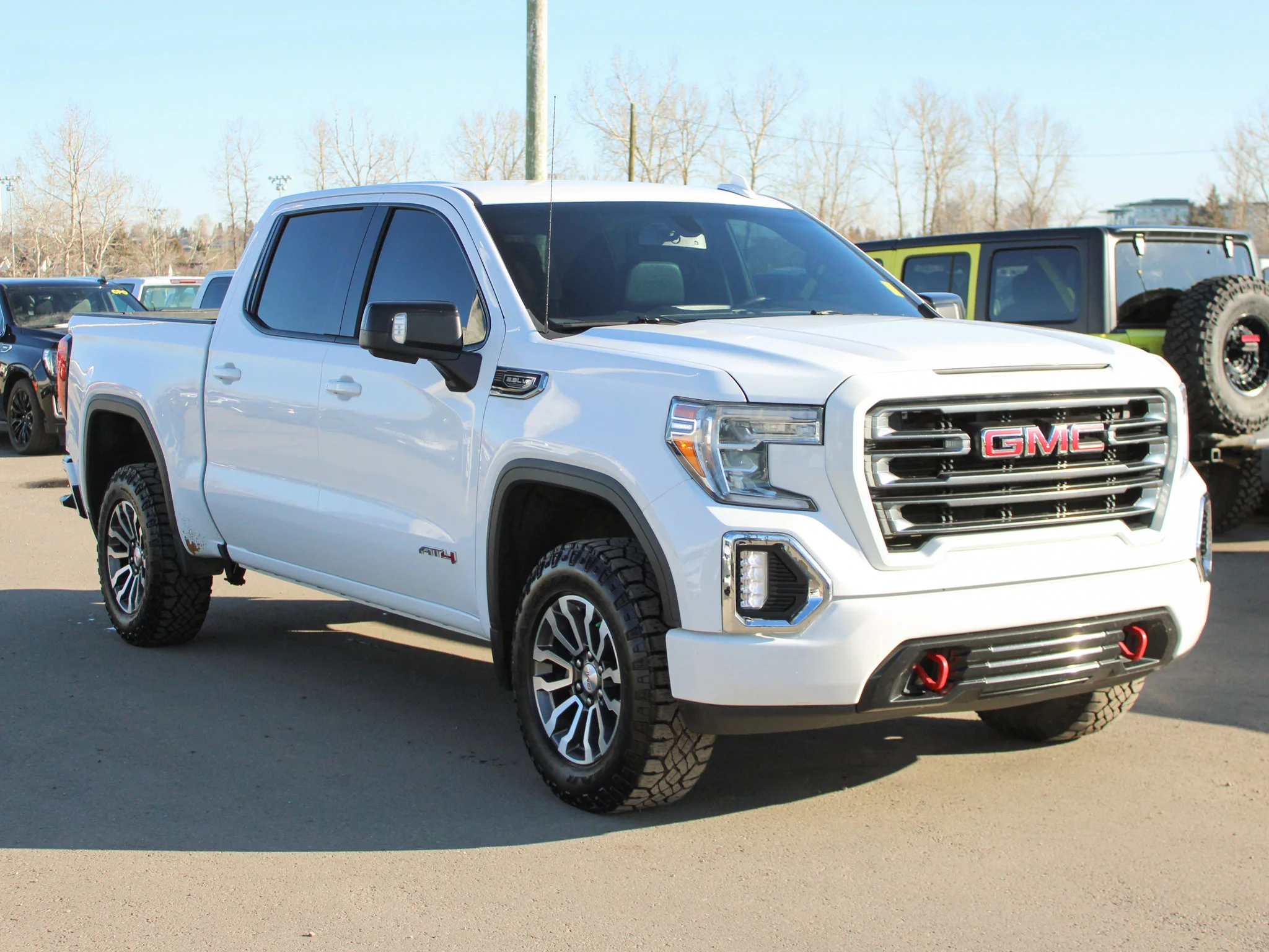 Certified Used 2021 White GMC AT4 * V8 | MultiPro Tailgate | Apple CarPlay | Bedliner | Heated/Vented Seats | Remote Start | 3M image 9
