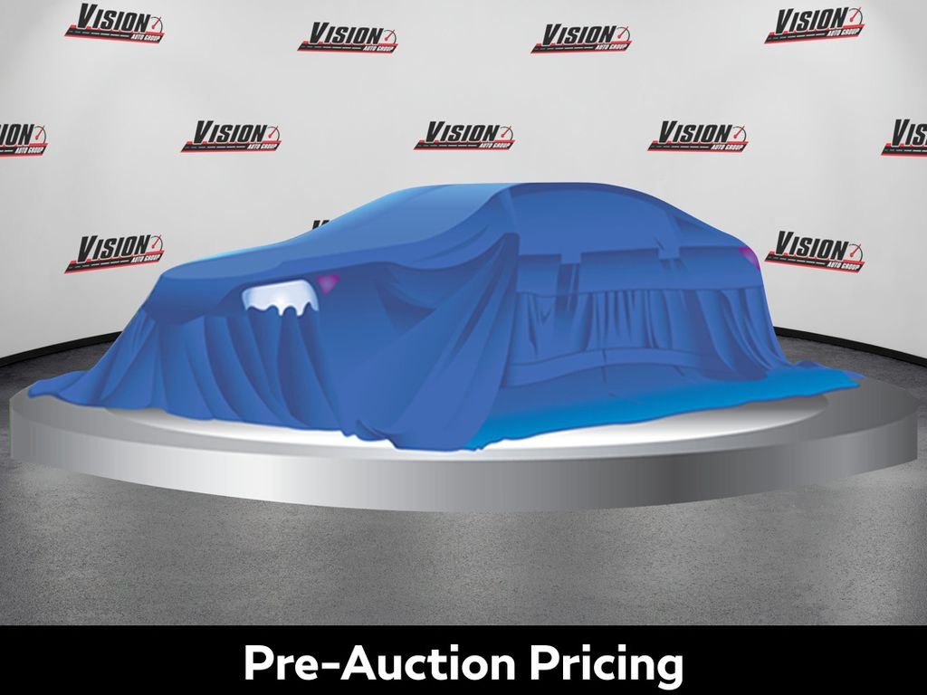 Used 2025 White Hyundai SE image 1