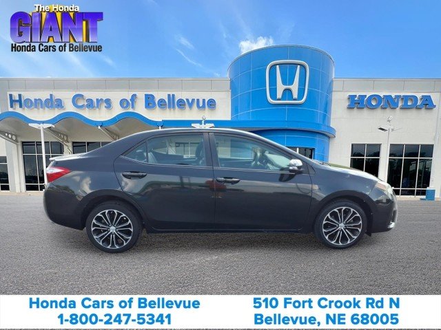 Used 2016 Black Sand Pearl Toyota S image 4