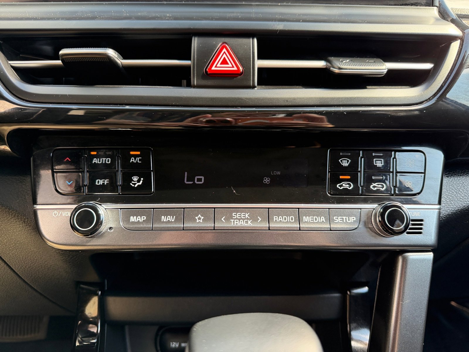 Certified Used 2024 Gravity Gray Kia X-Line image 22
