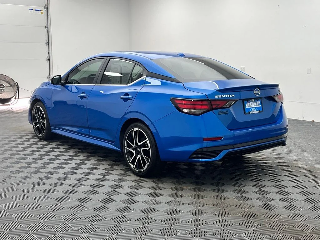 Used 2024 Blue Nissan SR image 11