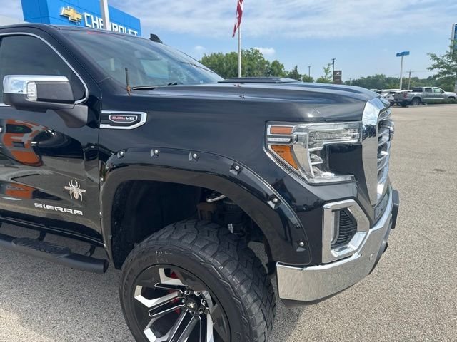 Used 2019 Black GMC SLT image 2