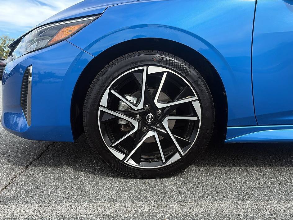 Used 2025 Electric Blue Metallic Nissan SR image 28