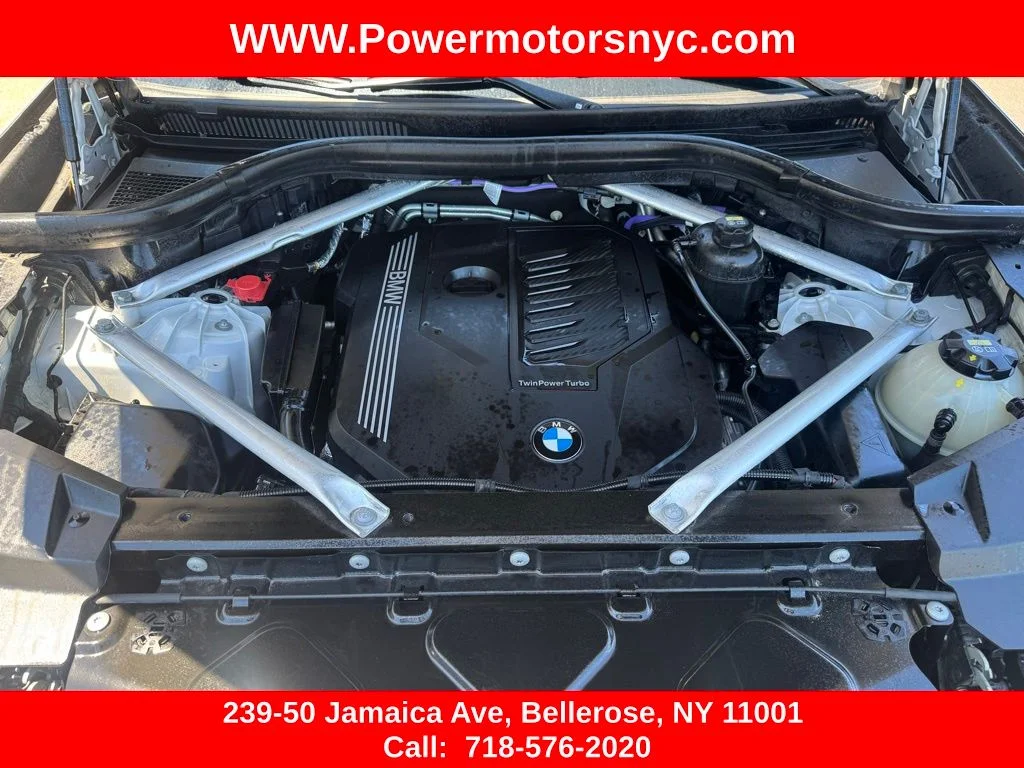 Used 2022 White BMW sDrive40i image 18