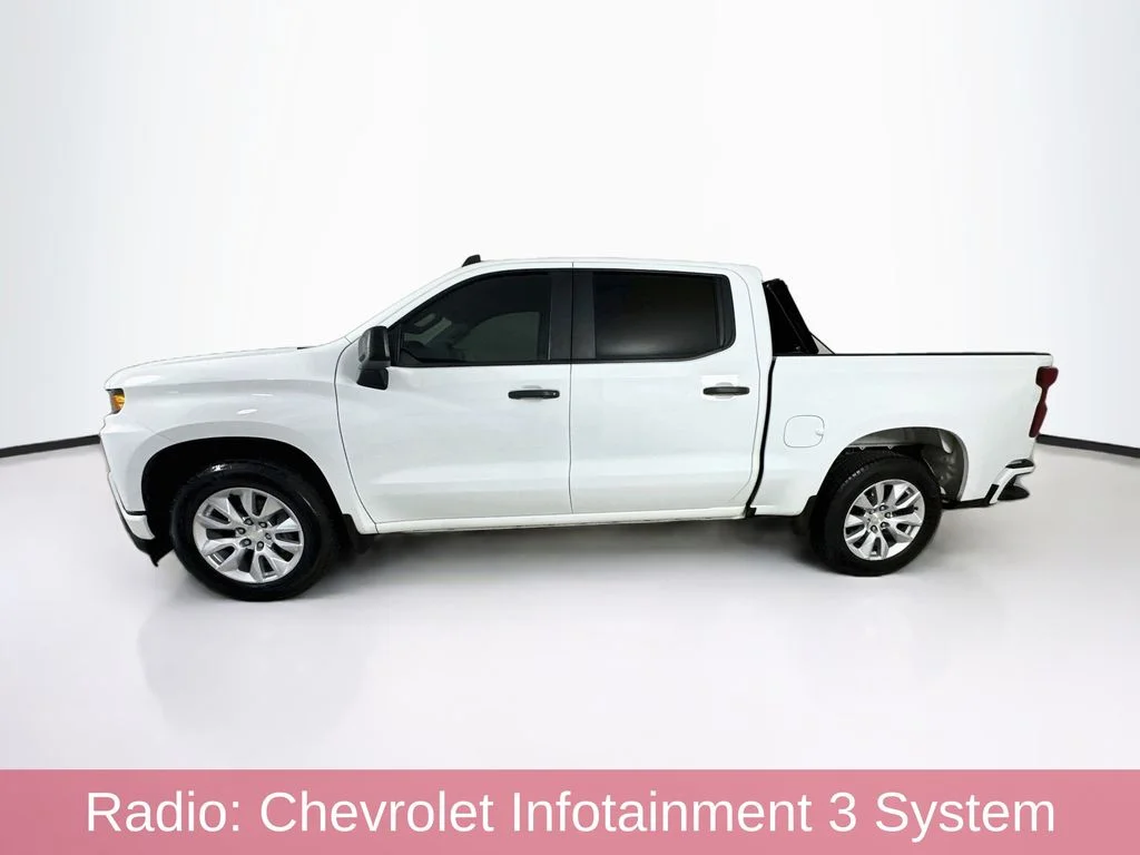 Used 2021 White Chevrolet Custom image 4