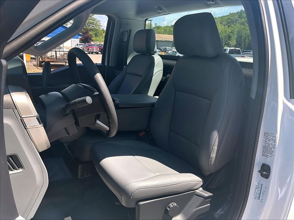 New 2026 Oxford White Ford XL image 10