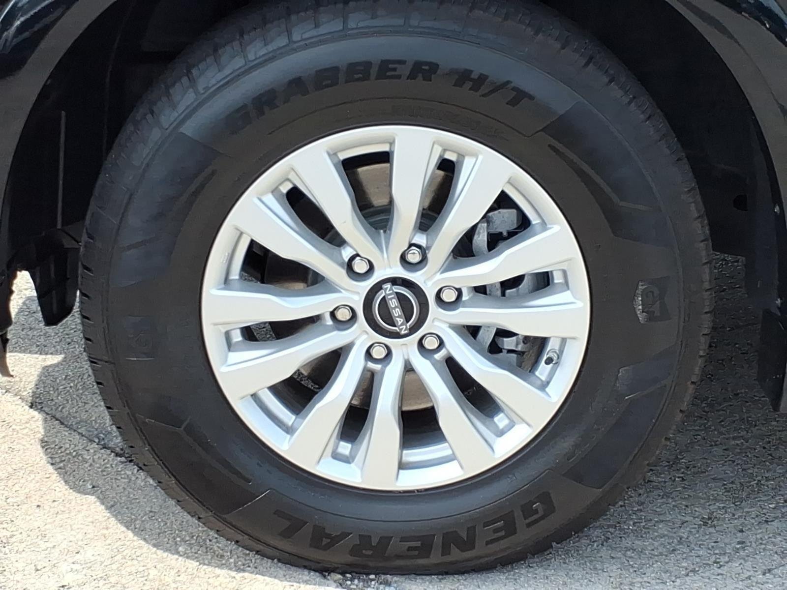 Used 2023 Super Black Nissan SV image 4