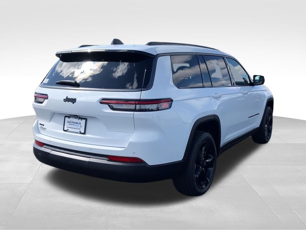 New 2026 Bright White Clear-Coat Exterior Paint Jeep Limited image 8