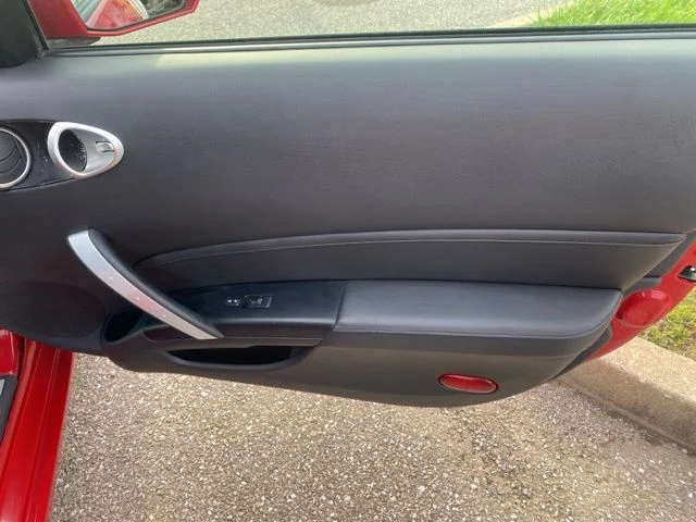Used 2007 Red Nissan Enthusiast image 20