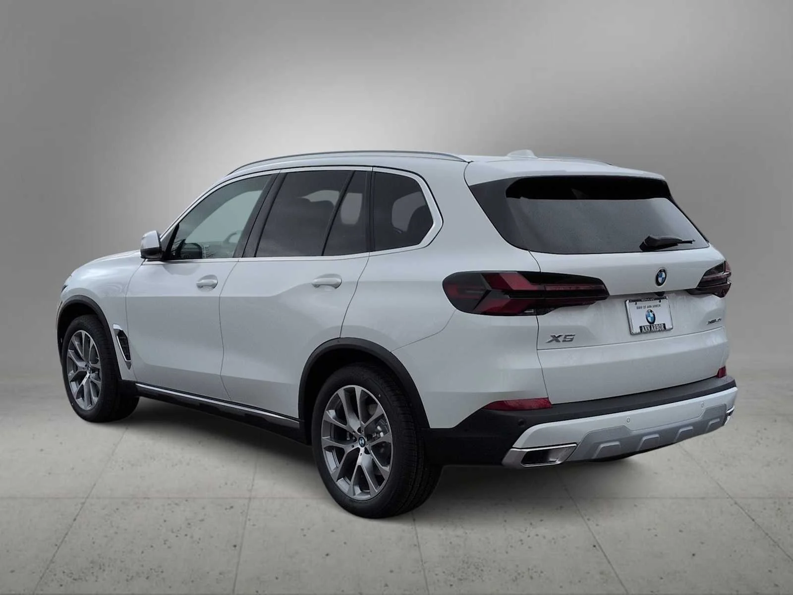 New 2026 Alpine White BMW xDrive40i image 6