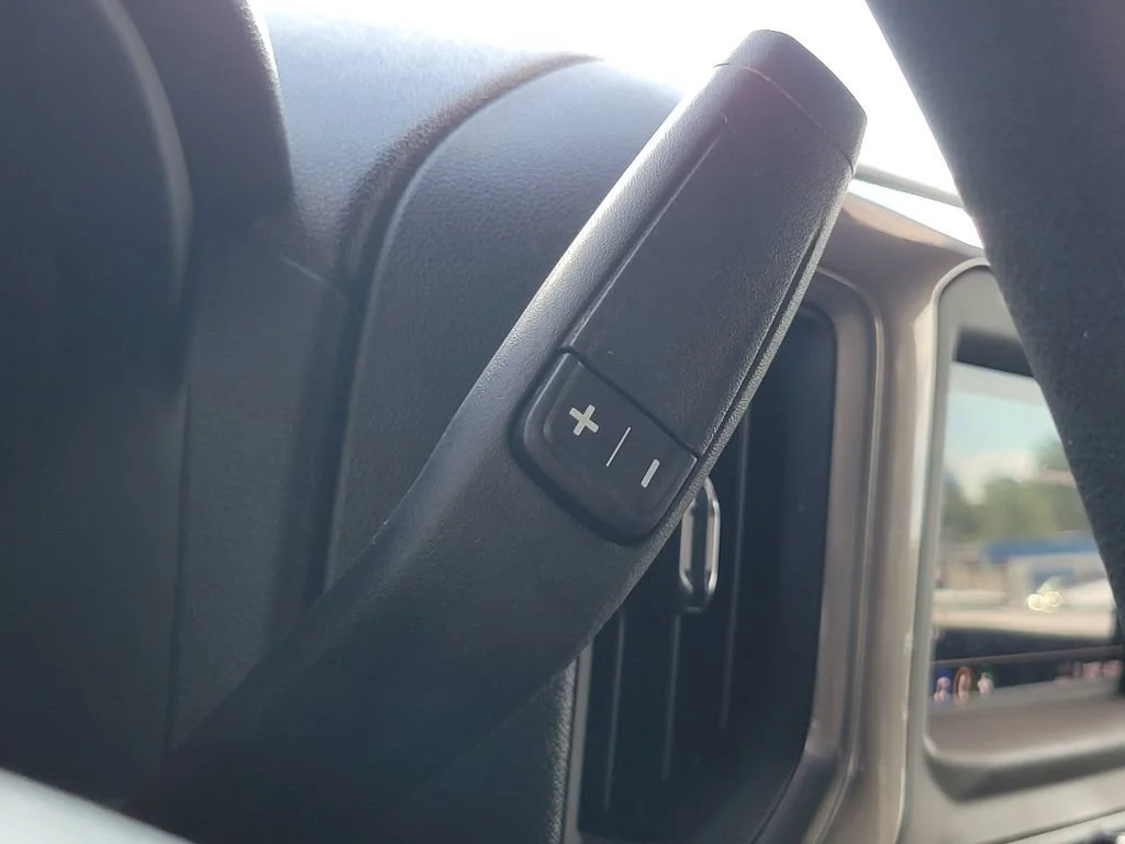 Used 2025 Slate Gray Metallic Chevrolet Custom image 30