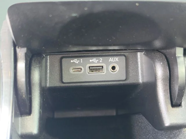 Used 2023 White Nissan Platinum image 35
