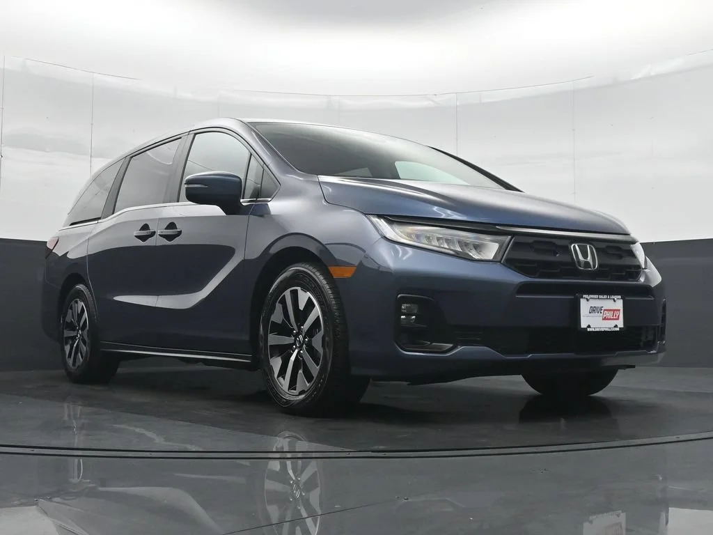 Used 2025 Black Honda EX-L image 34