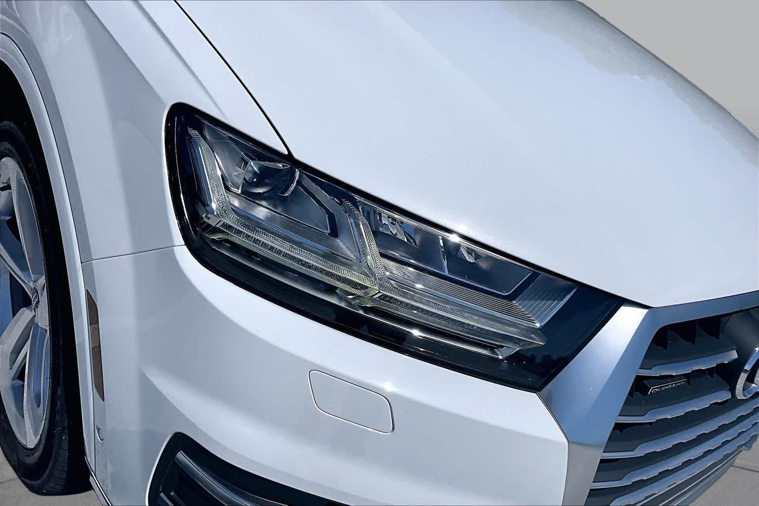 Used 2019 Carrara White Audi Prestige image 27