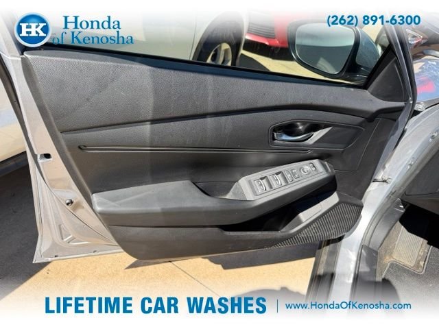Used 2025 Solar Silver Metallic Honda LX image 5