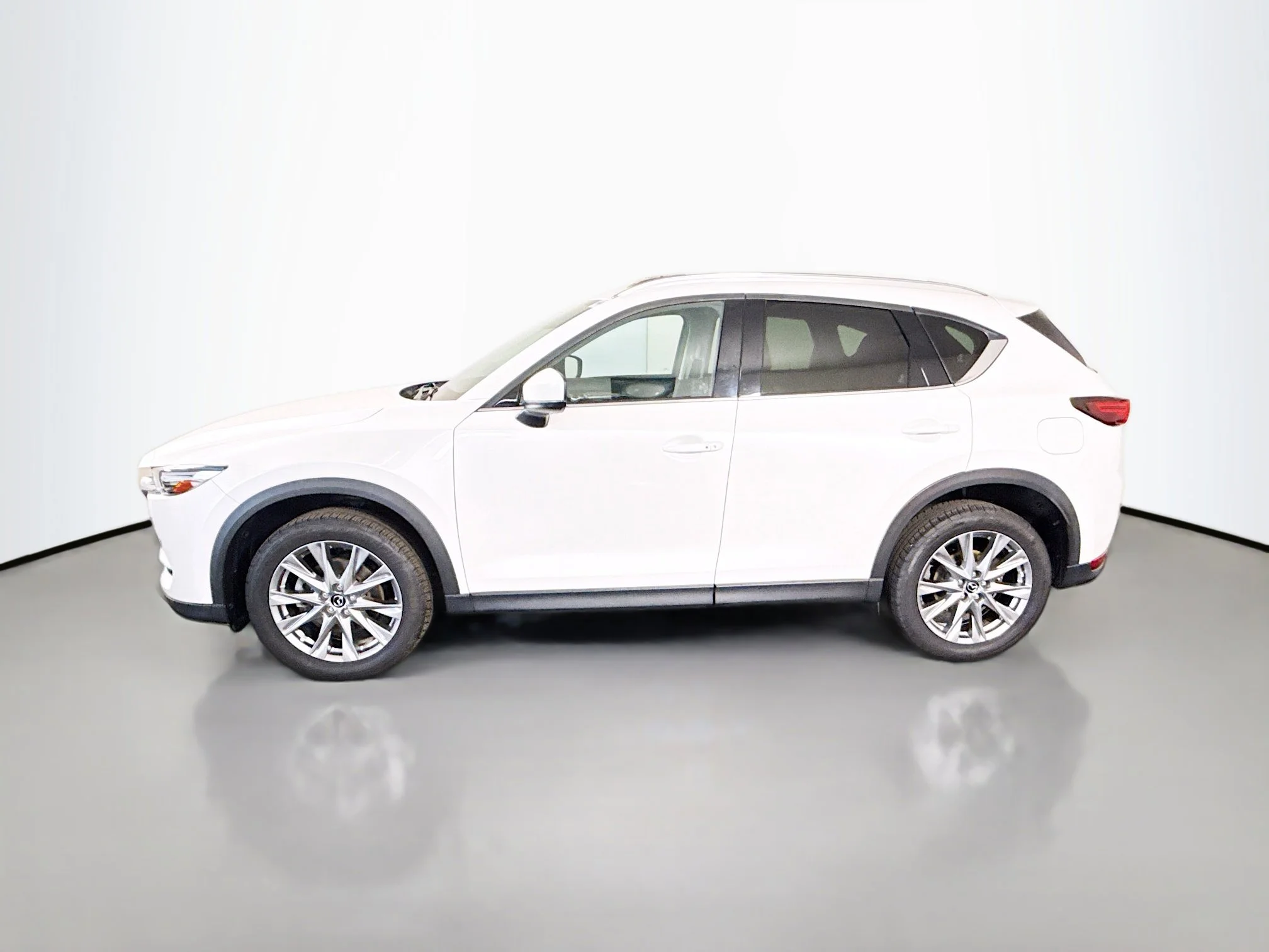 Used 2020 Snowflake White Pearl Mica Mazda Grand Touring Reserve image 4