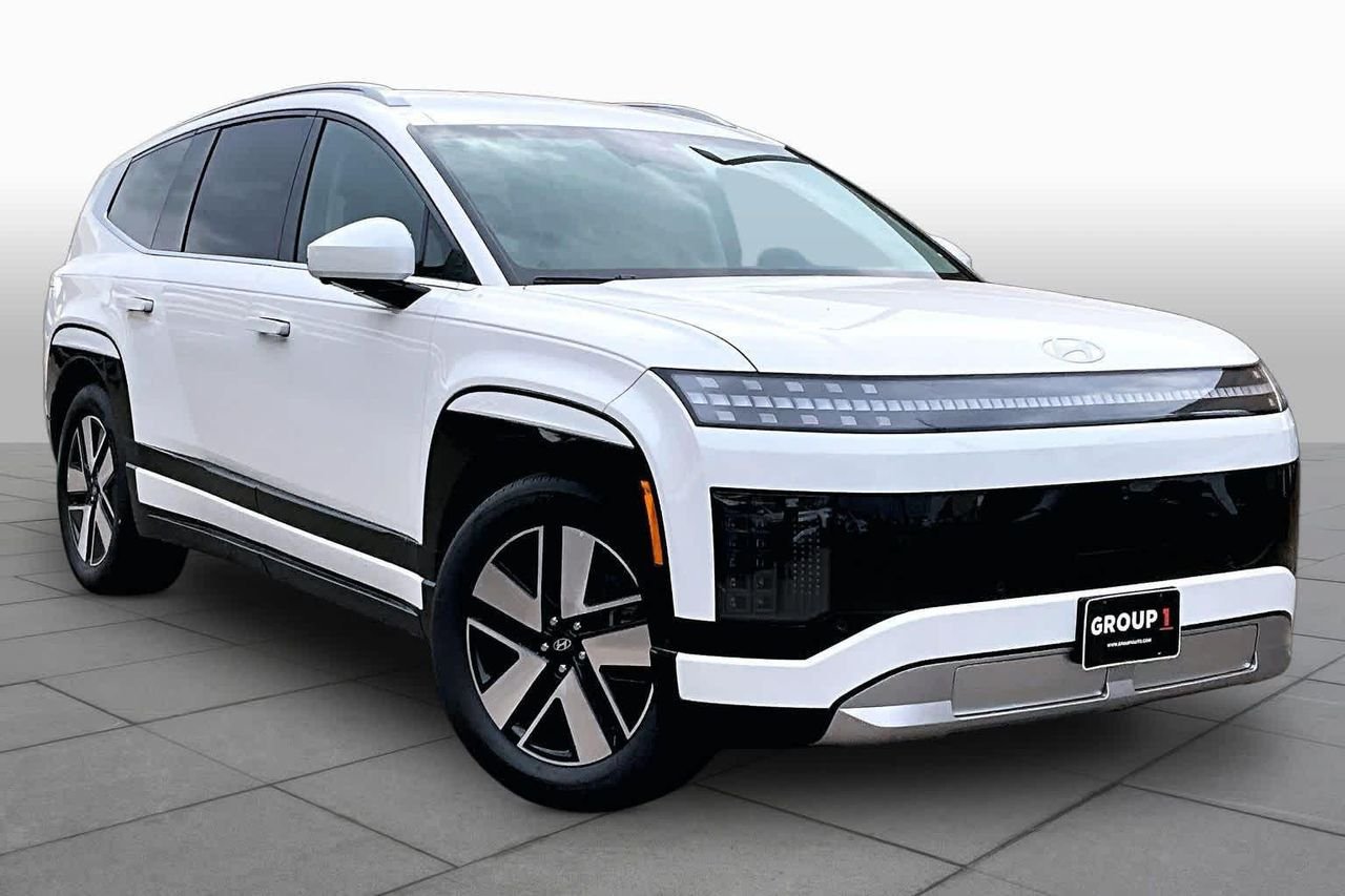 New 2026 Snow White Pearl Hyundai SEL image 2