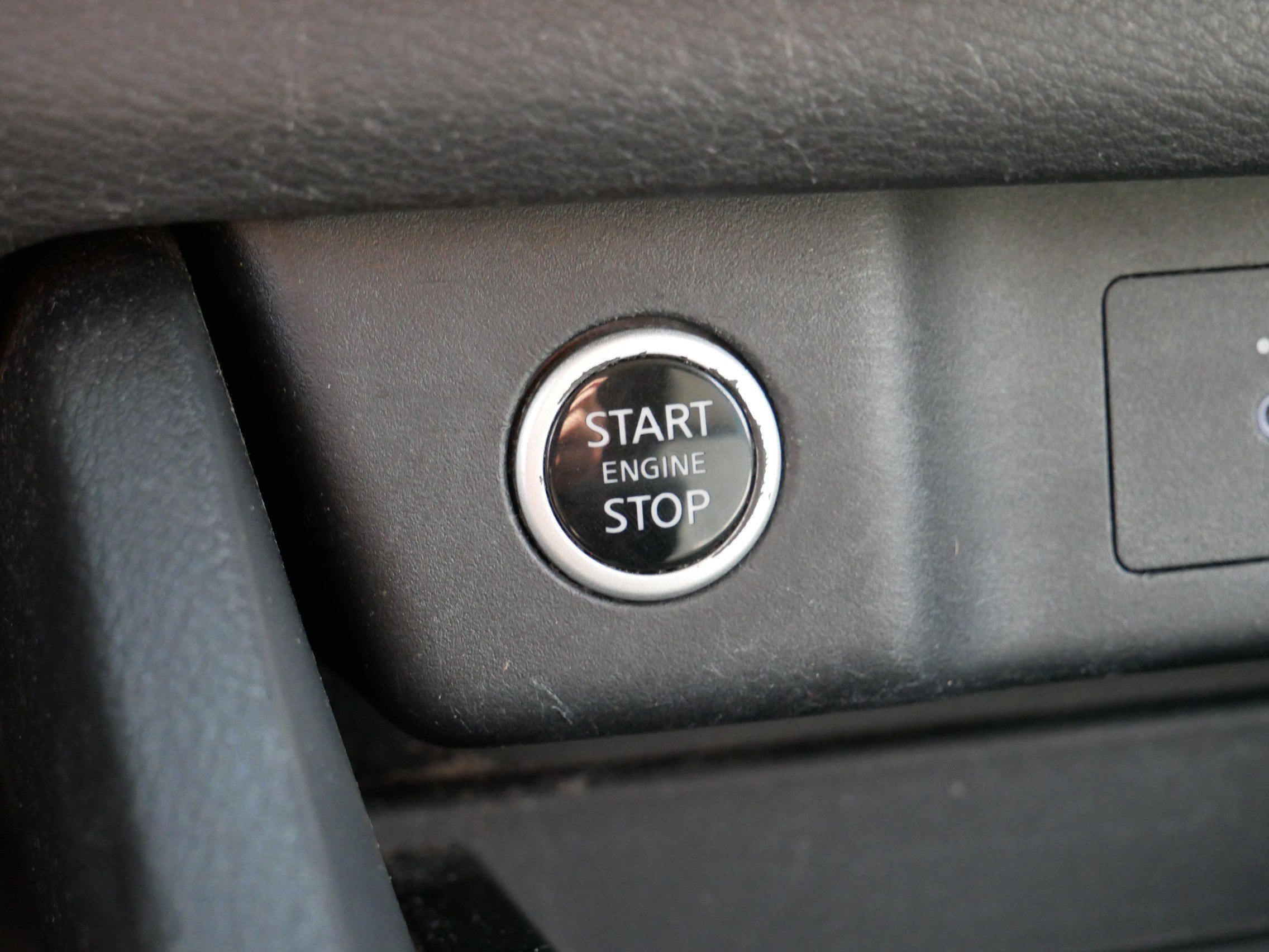 2021 Nissan Rogue SV - Photo 30